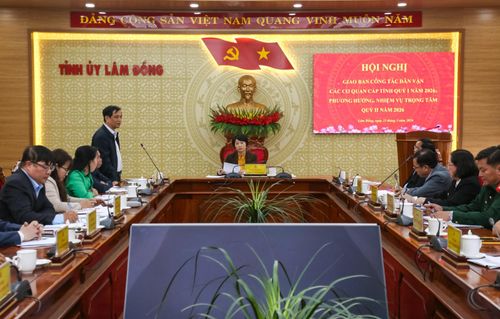 Quang cảnh hội nghị