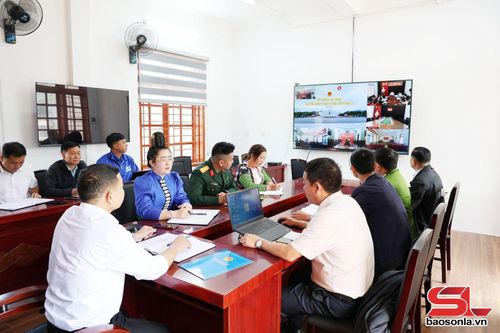 Hội nghị trực tuyến quán triệt một số văn bản của Trung ương, của tỉnh tại xã Bình Thuận.