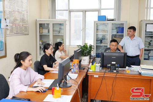 Ca làm việc của các dự báo viên Đài KTTV Sơn La.