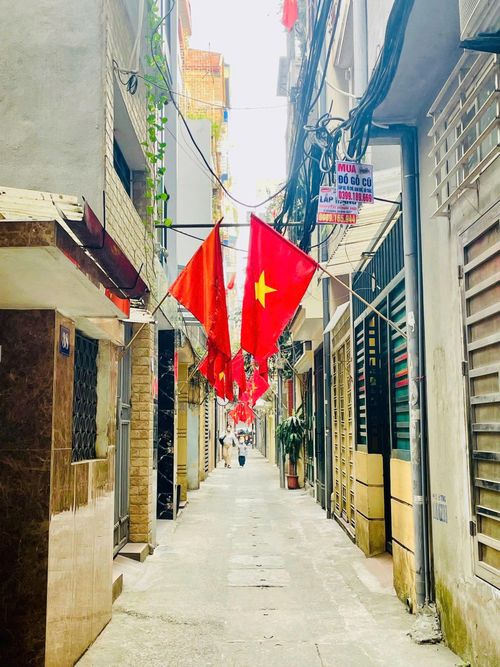 Ngõ nhỏ sạch đẹp lan tỏa ý thức bảo vệ môi trường ở phường Đống Đa. Ảnh: PV