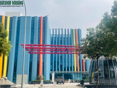 Khi hoàn thiện và đi vào vận hành, nhà hát dự kiến có quy mô hơn 1.000 chỗ ngồi (khoảng 1.032 chỗ), phục vụ đa dạng loại hình nghệ thuật như kịch, ca, múa, nhạc, đồng thời tích hợp các không gian luyện tập, khu phụ trợ, dịch vụ và điều hành.