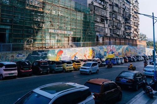 Cổ phiếu của nhà sản xuất xe điện lớn nhất thế giới BYD tiếp tục tăng mạnh. Ảnh: Reuters.
