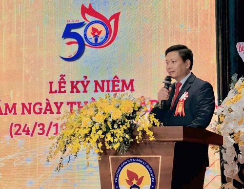 TS Vũ Quảng - Hiệu trưởng Trường Cán bộ quản lý giáo dục TP.HCM phát biểu tại buổi lễ