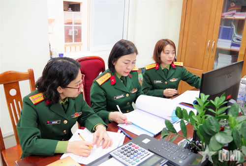  Bộ tư lệnh 86 luôn chú trọng công tác chuẩn hóa đội ngũ cán bộ, nhân viên làm công tác tài chính. Ảnh: MẠNH HẬU 