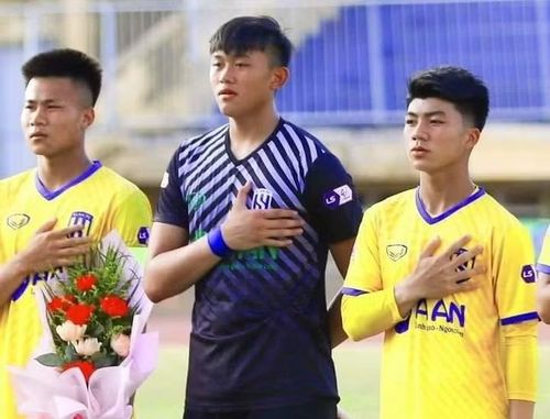 Các cầu thủ được gọi bổ sung gồm: Thủ môn Nguyễn Bảo Ngọc (Sông Lam Nghệ An).