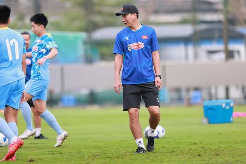 Nhưng, HLV Kim Sang Sik vẫn thiếu 1 thủ lĩnh thực sự để hoàn hảo hơn
