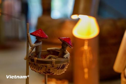 Một món quà lưu niệm độc đáo của điểm đến du lịch thành phố Đà Nẵng. (Ảnh: Thanh Phong/Vietnam+)