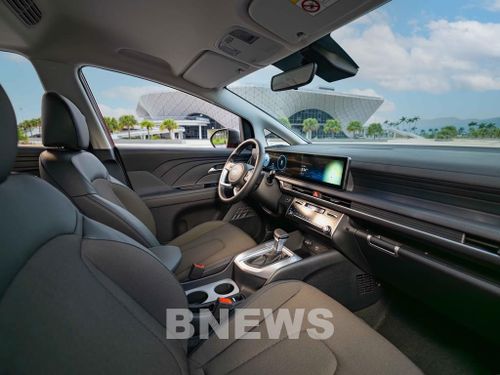 Hyundai Stargazer mới trang bị điều hòa tự động có khả năng tùy chỉnh nhiệt độ, đảm bảo trải nghiệm thoải mái tối đa