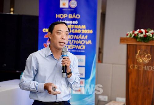 Ông Nguyễn Văn Phượng, Phụ trách Cuộc khảo sát bình chọn hàng Việt Nam chất lượng cao 2026 báo cáo kết quả khảo sát. Ảnh: Mỹ Phương/TTXVN