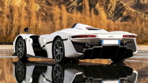Mẫu Dallara độc bản một chỗ ngồi, 395 mã lực, hợp pháp chạy phố.