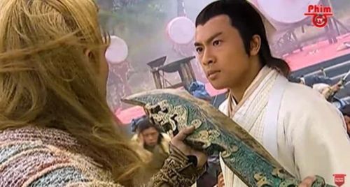 Đồ long đao là nguyên nhân gây nên những tranh chấp trong chốn võ lâm.- Ảnh: Sohu