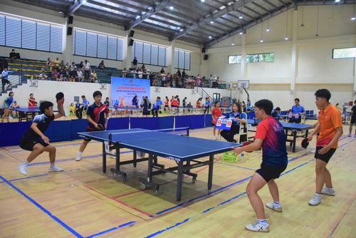 Vận động viên thi đấu tại Giải bóng bàn học sinh thành phố Đà Nẵng 2026. Ảnh: PHI NÔNG