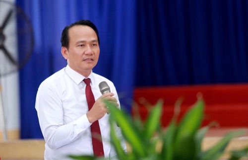 Phó Bí thư Thường trực Thành ủy phát biểu tại buổi tọa đàm. Ảnh: T.CÔNG