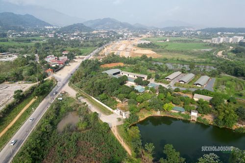 Dự án đi qua nhiều khu vực đô thị, sản xuất và dân cư hiện hữu.