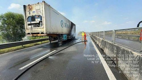 Đám cháy sau khi được dập tắt. (Ảnh do người dân cung cấp)