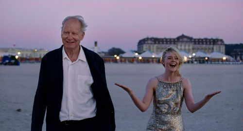  Elle Fanning trong vai một minh tinh Hollywood. 