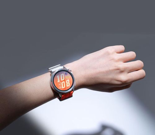 Huawei WATCH GT Runner 2 gọn nhẹ, phù hợp cho cả nữ giới hay những người có cổ tay nhỏ