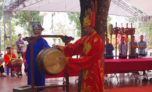Lễ yết cáo thể hiện lòng tôn kính đối với danh nhân Tô Hiến Thành - đức Thánh Cả được thờ tự tại di tích kiến trúc nghệ thuật cấp quốc gia