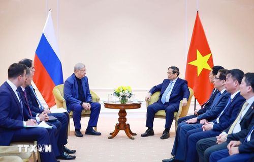 Thủ tướng Phạm Minh Chính tiếp ông Vladimir Yevtushenkov - Nhà sáng lập Công ty Cổ phần đại chúng AFK Sistema, Nga. (Ảnh: Dương Giang/TTXVN)