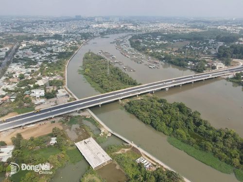 Cầu Thống Nhất - hạng mục quan trọng của Dự án Đường trục trung tâm Biên Hòa đã được thông xe kỹ thuật vào đầu năm 2026.