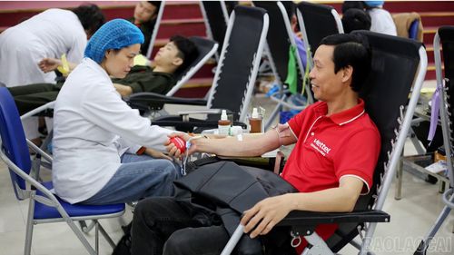 Người dân tham gia hiến máu tình nguyện tại Ngày hội “Chủ nhật đỏ” năm 2026.