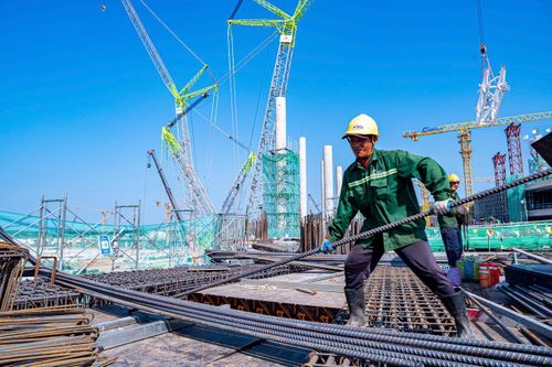 Các đơn vị thi công theo mô hình "3 ca - 4 kíp" để đảm bảo tiến độ dự án.