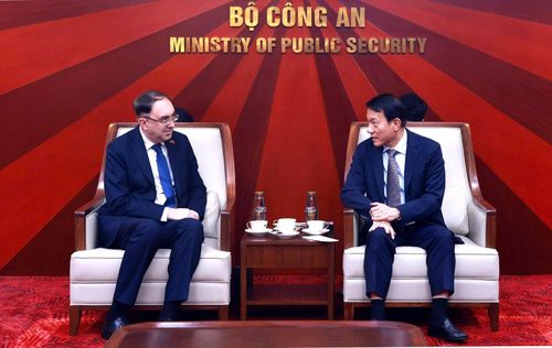 Hai Bên nhất trí tiếp tục tăng cường hợp tác trên lĩnh vực an ninh, thực thi pháp luật.