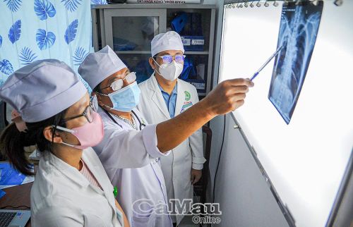 Đội ngũ y, bác sĩ của bệnh viện hiện nay không chỉ thành thạo trong điều trị lao thông thường mà còn có khả năng xử lý nhiều ca bệnh khó, đòi hỏi phác đồ phức tạp và theo dõi chặt chẽ.