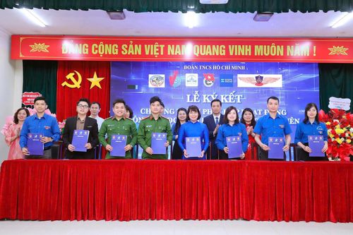 Lễ ký kết phối hợp giai đoạn 2026-2031 của Đoàn phường Yên Hòa mở ra nhiều cơ hội liên kết, góp phần nâng cao chất lượng hoạt động của Đoàn TNCS Hồ Chí Minh và phát huy vai trò xung kích của tuổi trẻ trong thời kỳ mới. Ảnh: Đoàn phường Yên Hòa