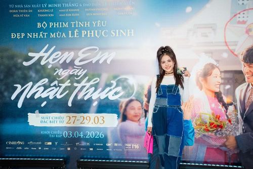 Diễn viên Vân Trang xuất hiện với hình ảnh trẻ trung
