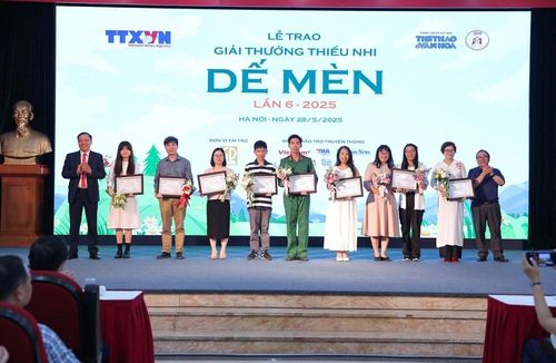 Các tác giả được vinh danh tại Giải thưởng "Thiếu nhi Dế Mèn 2025"