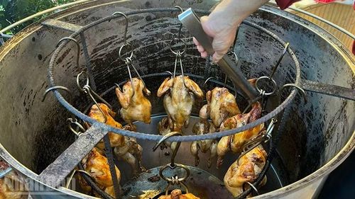 Món gà nướng lu tiêu sọ.