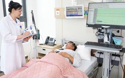 Đo đa ký hô hấp giúp ghi nhận các chỉ số hô hấp khi ngủ, đánh giá số lần ngưng thở - Ảnh BVCC