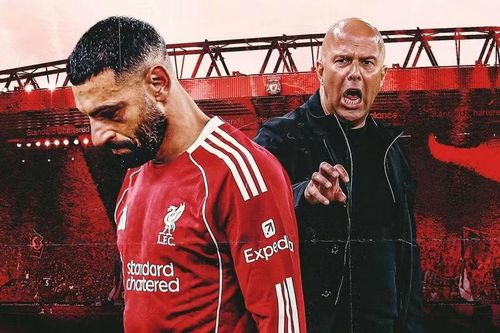 1. Mohamed Salah (Liverpool): Salah sa sút rõ rệt so với mùa trước, anh từng ghi 29 bàn và có 18 kiến tạo. Khi Liverpool không áp đảo như trước, những hạn chế trong khâu hỗ trợ phòng ngự và di chuyển không bóng của anh bộc lộ rõ hơn.