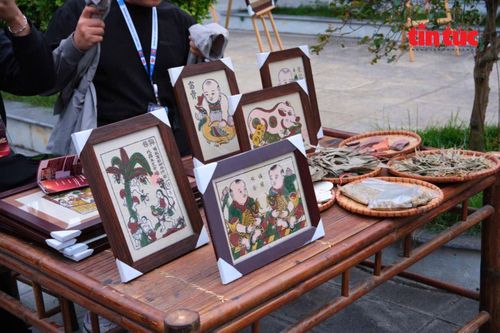 Tranh Đông Hồ lâu nay vẫn được truyền tải theo hướng hàn lâm, thiếu tính tương tác.