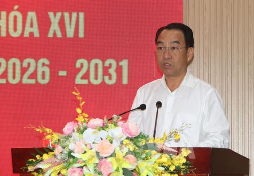 Chủ tịch UBND tỉnh Cà Mau Lữ Quang Ngời phát biểu khai mạc hội nghị. Ảnh: Tuấn Phi - TTXVN