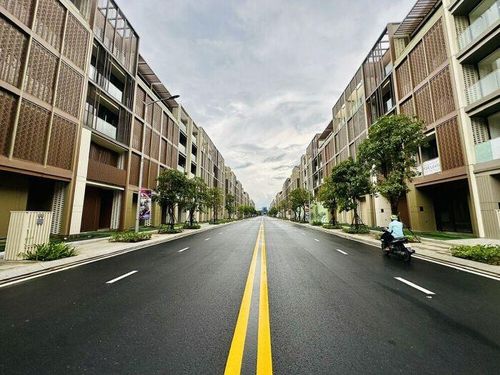  Dự án do Masterise Homes (thành viên của Masterise Group) phát triển, định vị trở thành “downtown mới” của khu Đông, với quy hoạch gồm nhà phố, biệt thự, căn hộ cao tầng, trung tâm thương mại và hệ thống tiện ích quy mô lớn.