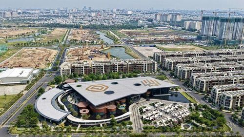  Dự án được khởi công từ năm 2021. Sau hơn 5 năm triển khai, hiện tại dự án này đã hình thành hàng nghìn căn nhà phố, biệt thự, tạo diện mào mới cho khu Đông TP HCM.