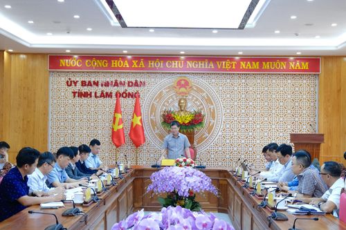 Đồng chí Nguyễn Hồng Hải, Ủy viên Ban Thường vụ Tỉnh ủy, Phó Chủ tịch UBND tỉnh Lâm Đồng chủ trì buổi làm việc