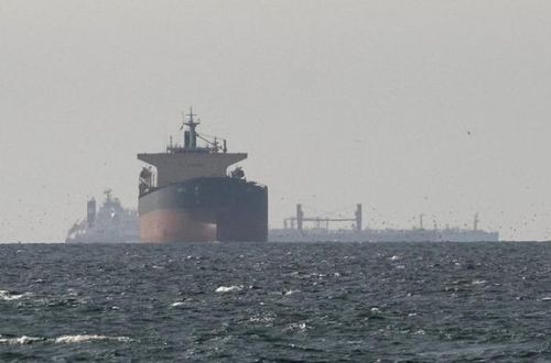 Các tàu dầu ở vùng biển gần Eo biển Hormuz hôm 11/3. Ảnh: Reuters