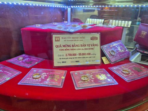 Giá vàng đứng yên vào lúc mở cửa sáng 26-3. Ảnh: H.T