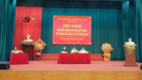 Đại diện UBND - Ủy ban MTTQ Việt Nam xã Sóc Sơn chủ trì hội nghị. Ảnh: Tùng Nguyễn.