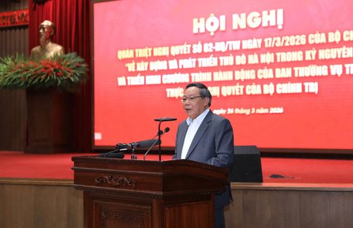 Phó Bí thư Thành ủy Hà Nội Nguyễn Văn Phong quán triệt những nội dung cốt lõi của Nghị quyết số 02-NQ/TW. Ảnh: Quang Thái