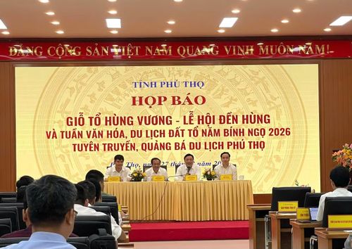 Quang cảnh họp báo.