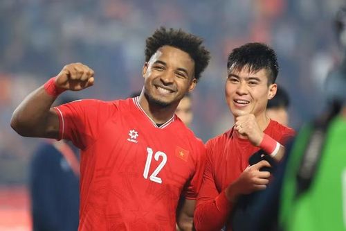 Xuân Son đã bị gãy chân trong trận chung kết lượt về AFF Cup 2024 tại Thái Lan, qua đó phải rời xa sân cỏ trong vòng 10 tháng và chưa thể lấy lại phong độ tốt nhất.