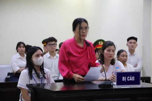 Bị cáo Nguyễn Thị Bình tại phiên tòa chiều nay.