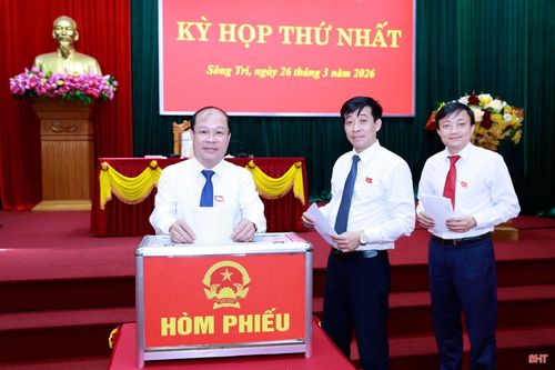 Kỳ họp lần thứ nhất của HĐND phường Sông Trí (Hà Tĩnh) nhiệm kỳ 2026-2031 đã bầu các chức danh chủ chốt HĐND, UBND; đề ra kế hoạch phát triển toàn diện cho nhiệm kỳ mới.