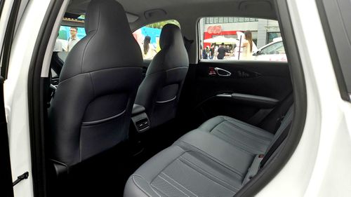 Không gian nội thất Geely EX2.