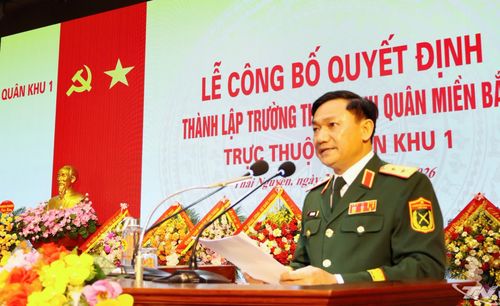 Trung tướng Lê Văn Hướng phát biểu tại Lễ công bố quyết định.