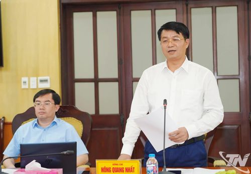 Các đại biểu phát biểu.